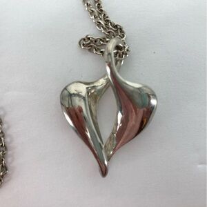 Silver Tone Abstract Modernist Heart Pendant Necklace Fashion Jewelry Long Chain